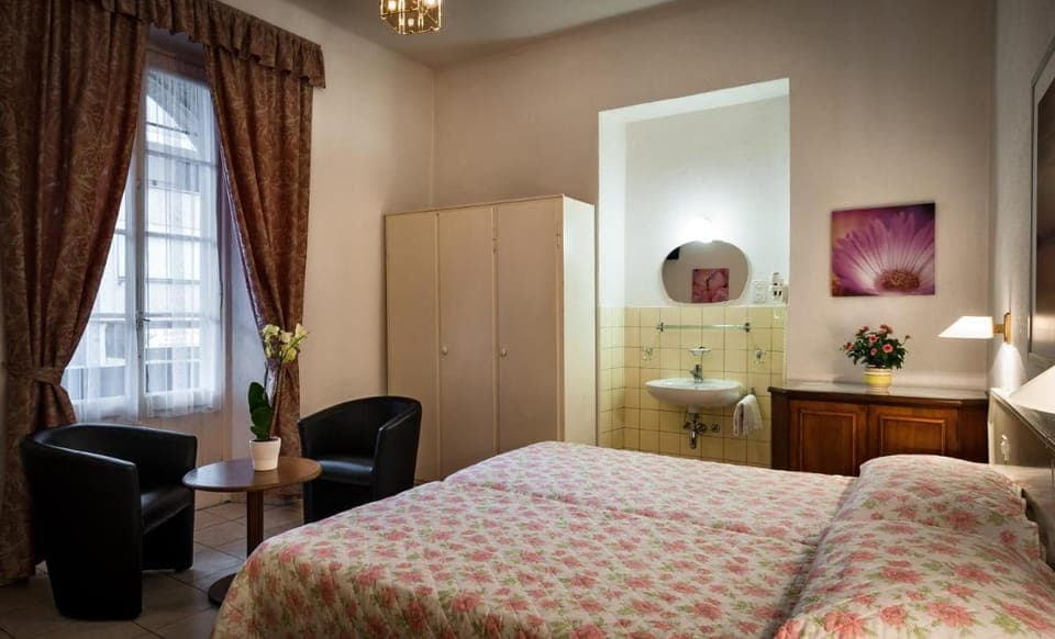 EasyRooms dell'Angelo Hostel in Locarno