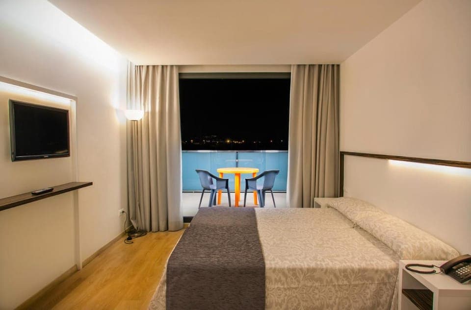 ApartHotel Playa Oliva Apartment hotel in Safor