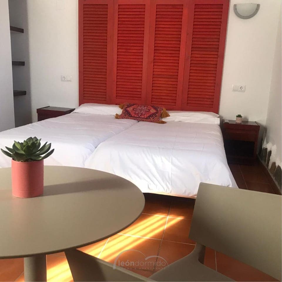 Hostal León Dormido Hostel in Marina Baixa