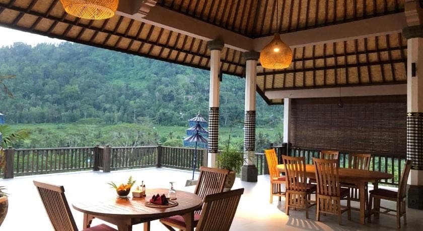 Nirarta Guest House Hotel in Sidemen