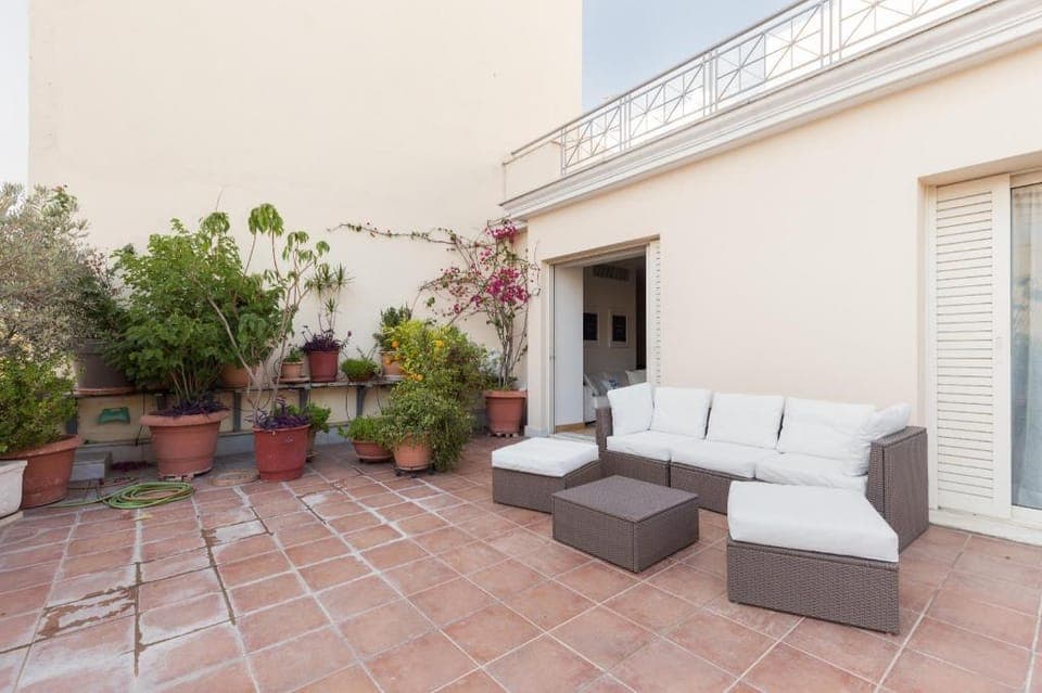 Lux apt w/ Acropolis view Apartment in Plaka