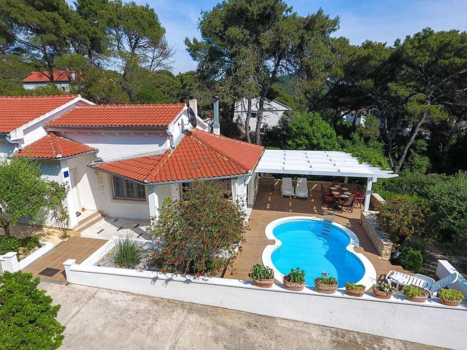 Holiday Home in Molat with Pool Vacation rental in Zadar County