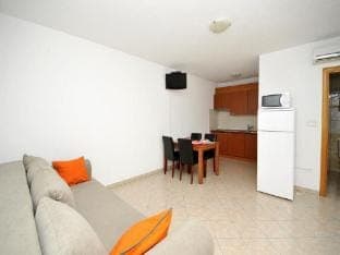 Apartments Villa Moonlight - One Bedroom Apartment with Large Terrace Classic Apartment in Okrug Gornji
