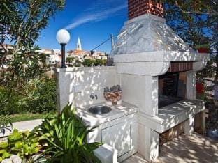 Holiday home Villa Spilla - Three Bedroom Home with Terrace Vacation rental in Selca, Brač