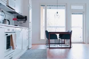 Stylish 2-bedrooms with Sauna and Parking Apartment in Uusimaa