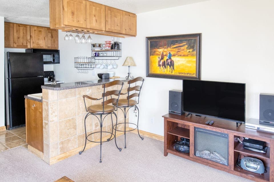 Boomerang Village 201 by AvantStay | Mountain Condo • Walk to Lift 7 + Downtown + Trails Apartment in Telluride