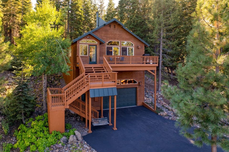 Welcome to Golden Summit!