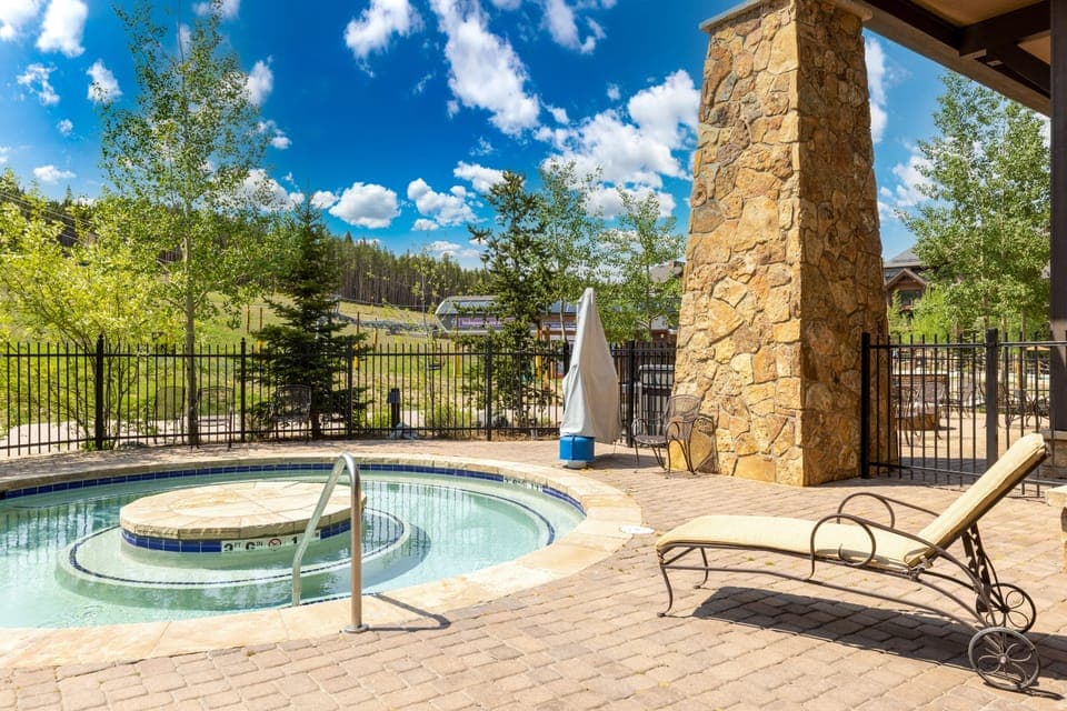 Access to the hot tub!