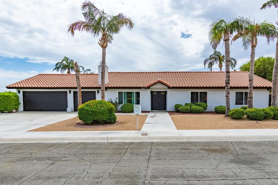 Catalina is waiting!