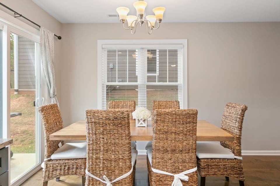 Dining table offers seating for 6.