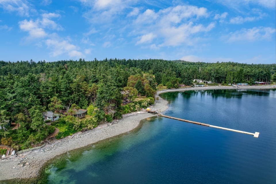 A mesmerizing water view awaits you!