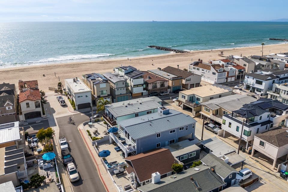 Your dream beach escape, steps from the sand!