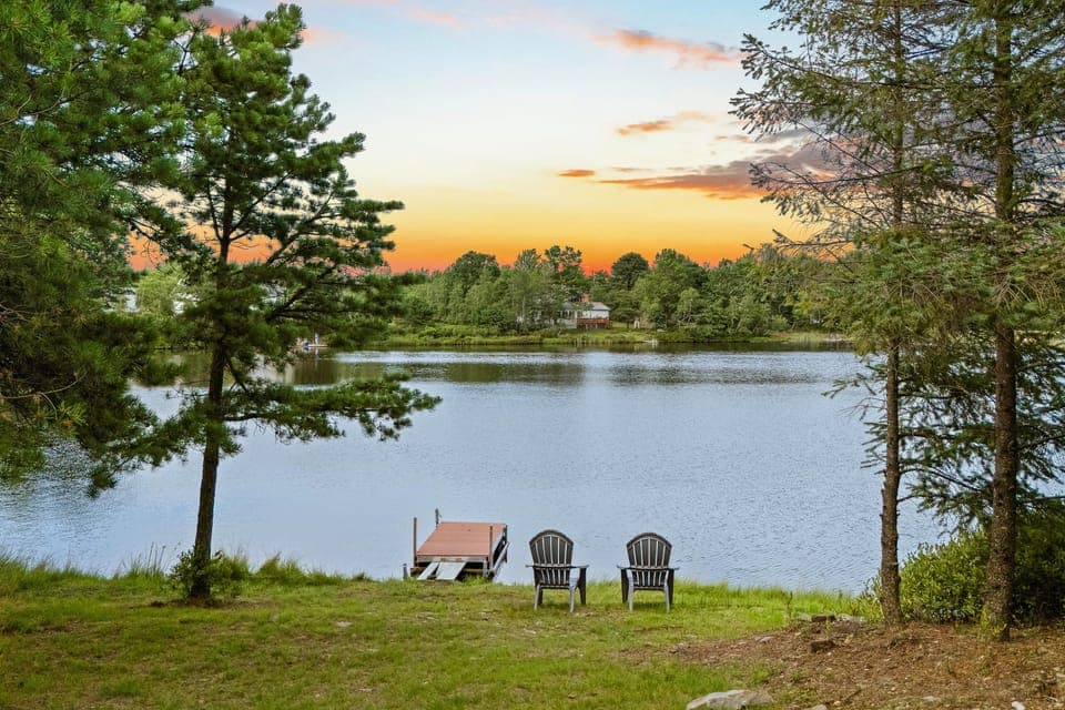 Your lakefront oasis.