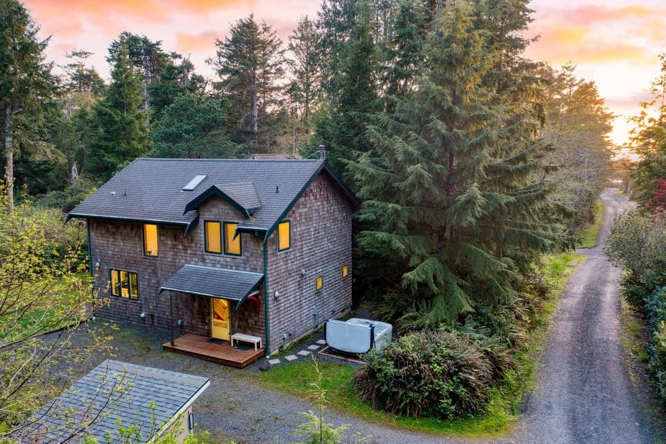 Escape to coastal bliss at LoLi's Place!