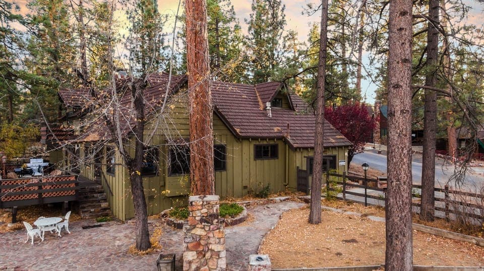 Exterior of the house. (Gambler)