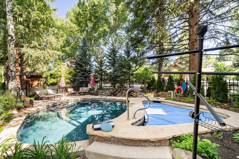 Communal pool and spa for relaxing soaks and sunny swims.