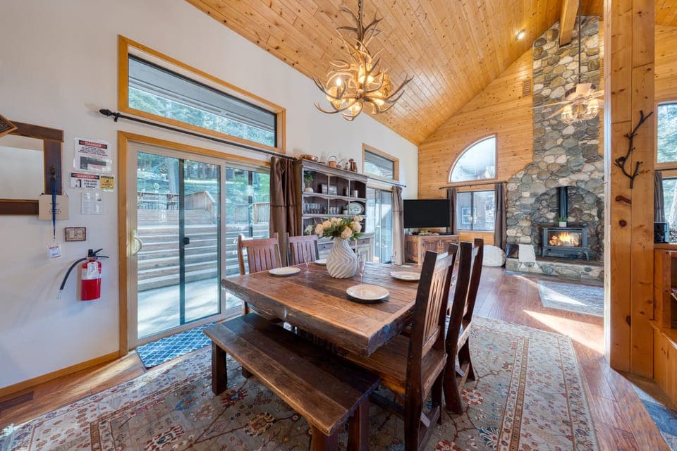 Dining area with easy access to the deck.
