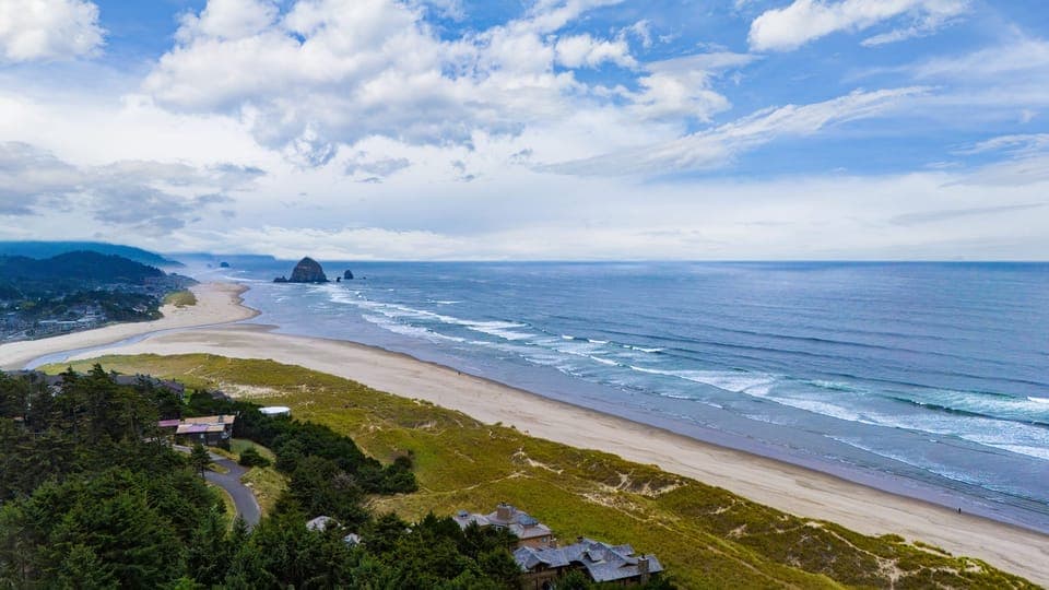 Book now to secure your next coastal getaway!