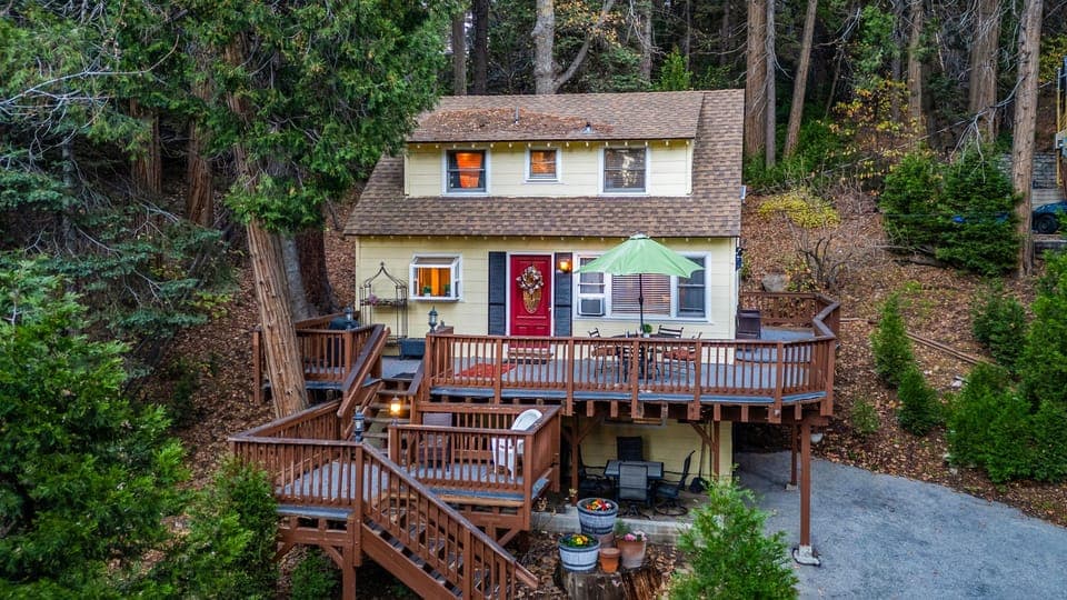 Welcome to Cedar Cove!