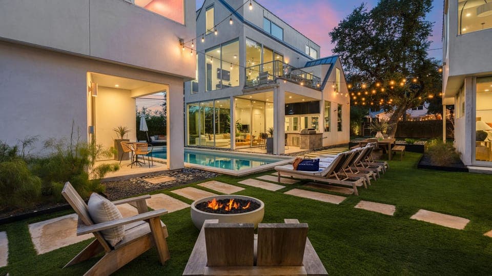 Firepit lounge area.