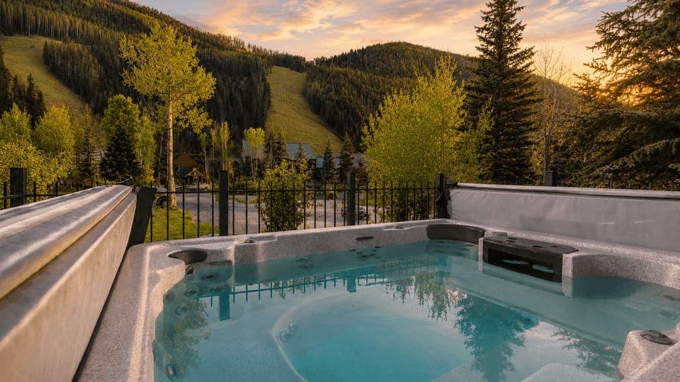 Communal hot tub.
