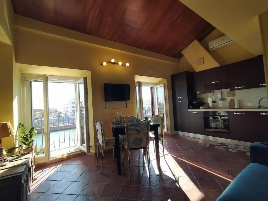 TV and multimedia, Kitchen or kitchenette, Living room, Seating area, Dining area, Italian breakfast, pet friendly, stove