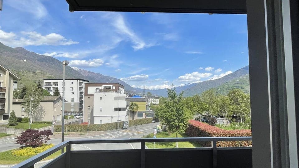 Neighbourhood, Natural landscape, Balcony/Terrace, Mountain view