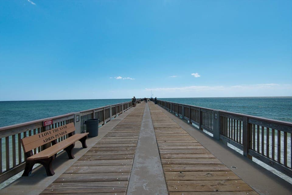 Cute Beach Cottage Steps to the Beach! Panama City Beach, FL! House in Laguna Beach