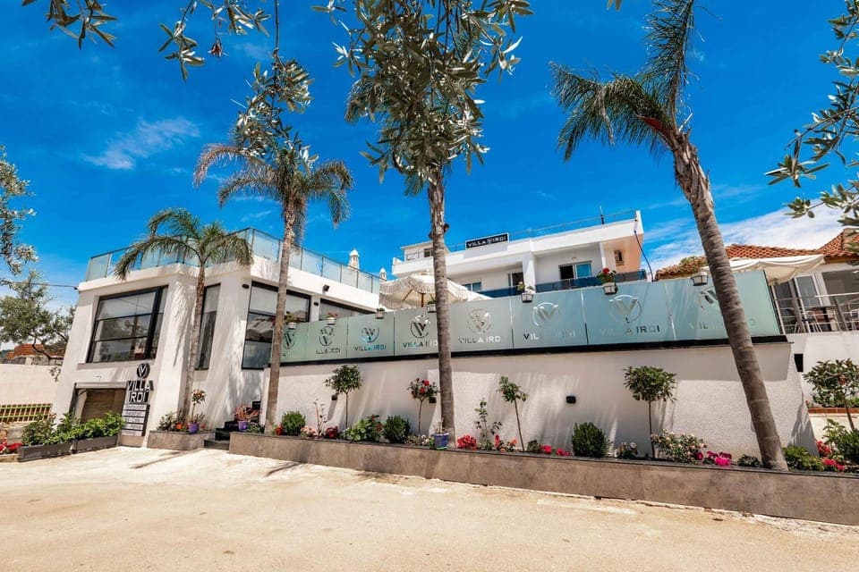 Property building, Day