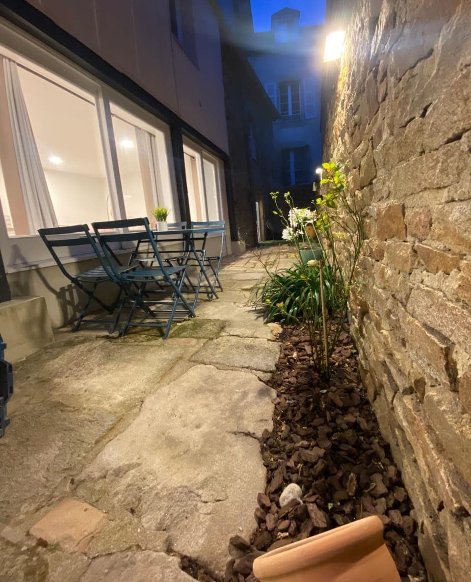 Patio, Inner courtyard view