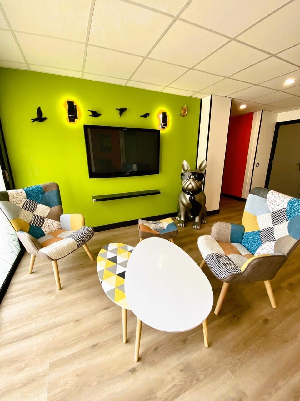 Communal lounge/ TV room, Living room, Seating area