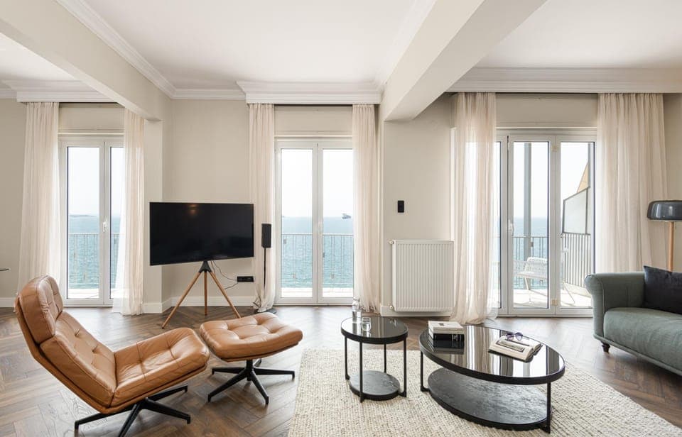 TV and multimedia, Living room, Seating area