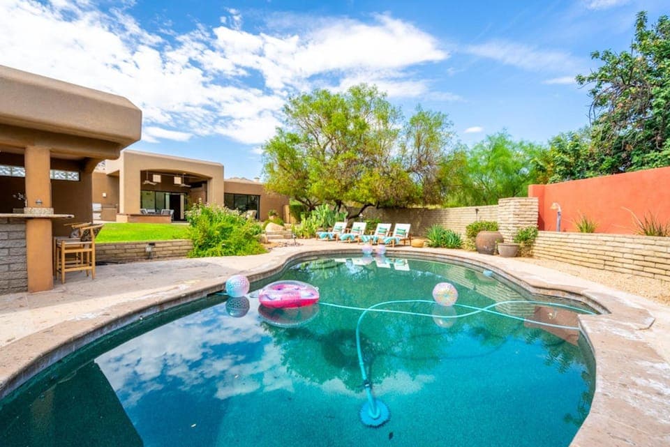 Patio, Day, Natural landscape, Garden, Garden view, Pool view, Swimming pool, sunbed