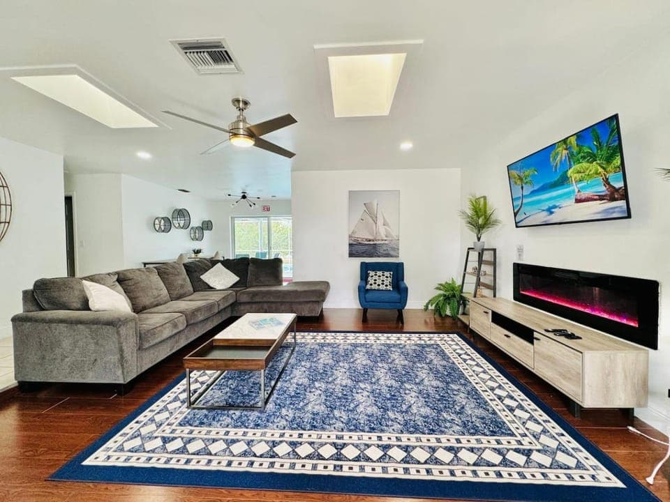 Living room, Seating area