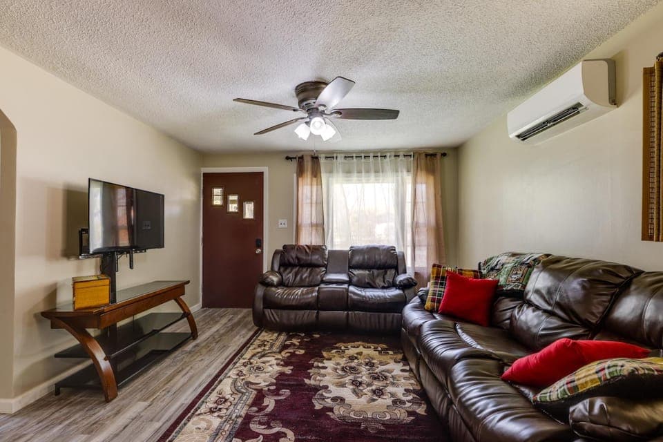 Pet-Friendly Ohio Escape w/ Deck & Community Dock! House in Ohio