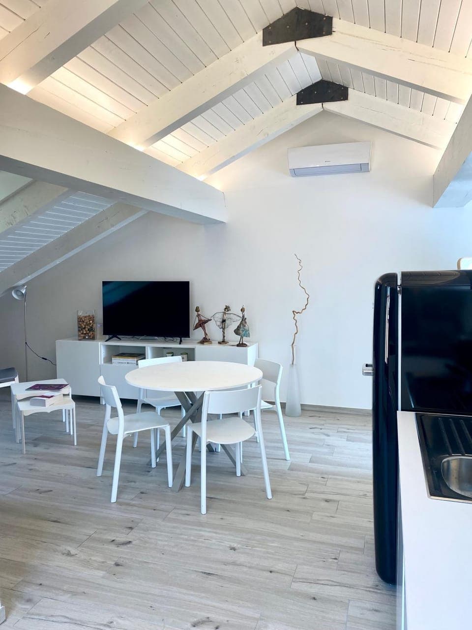 Communal lounge/ TV room, TV and multimedia