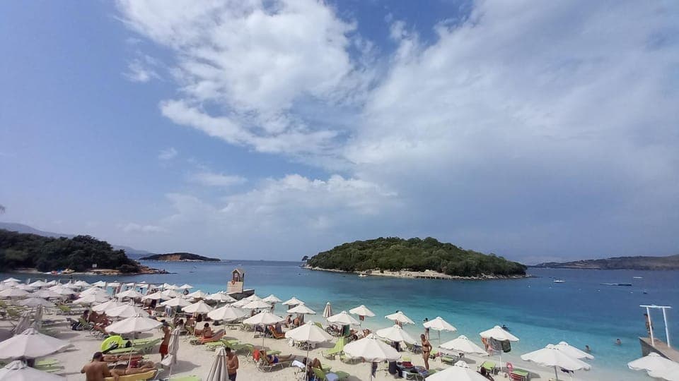 Nearby landmark, Day, Sea view, sunbed