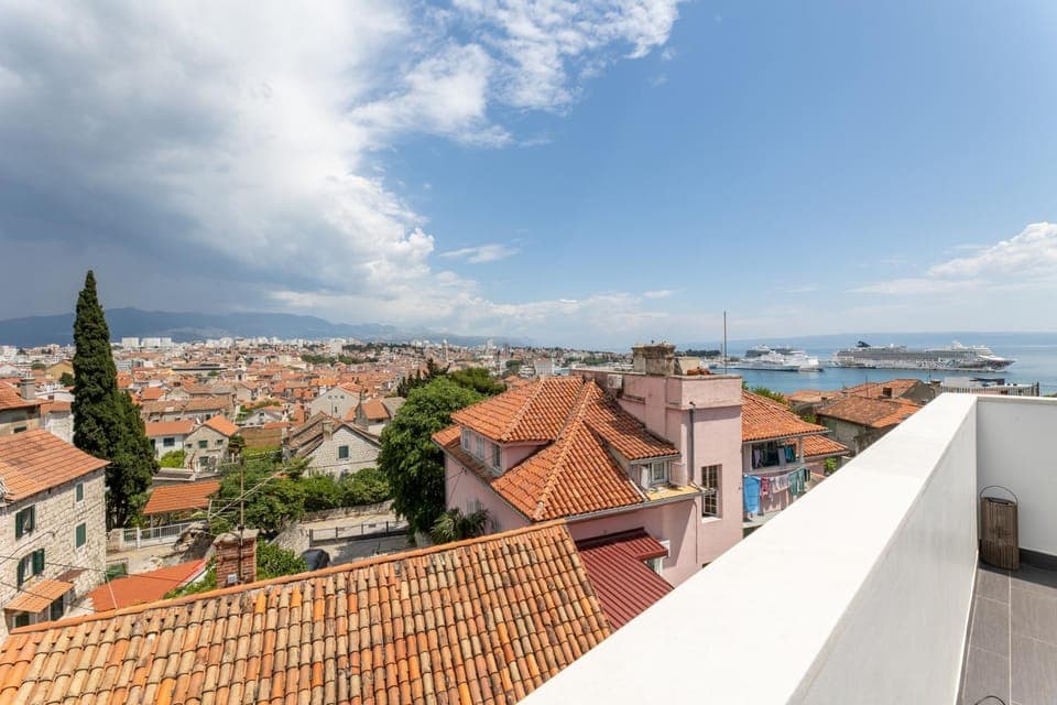 Day, City view, Sea view