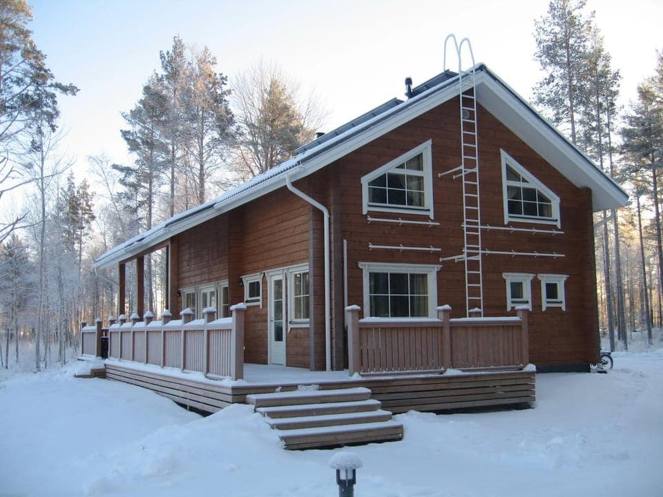 Property building, Facade/entrance, Winter, Balcony/Terrace