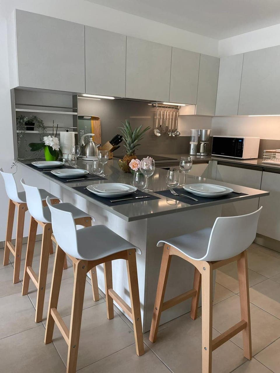 Kitchen or kitchenette, Dining area, dishwasher, minibar, pet friendly, stove