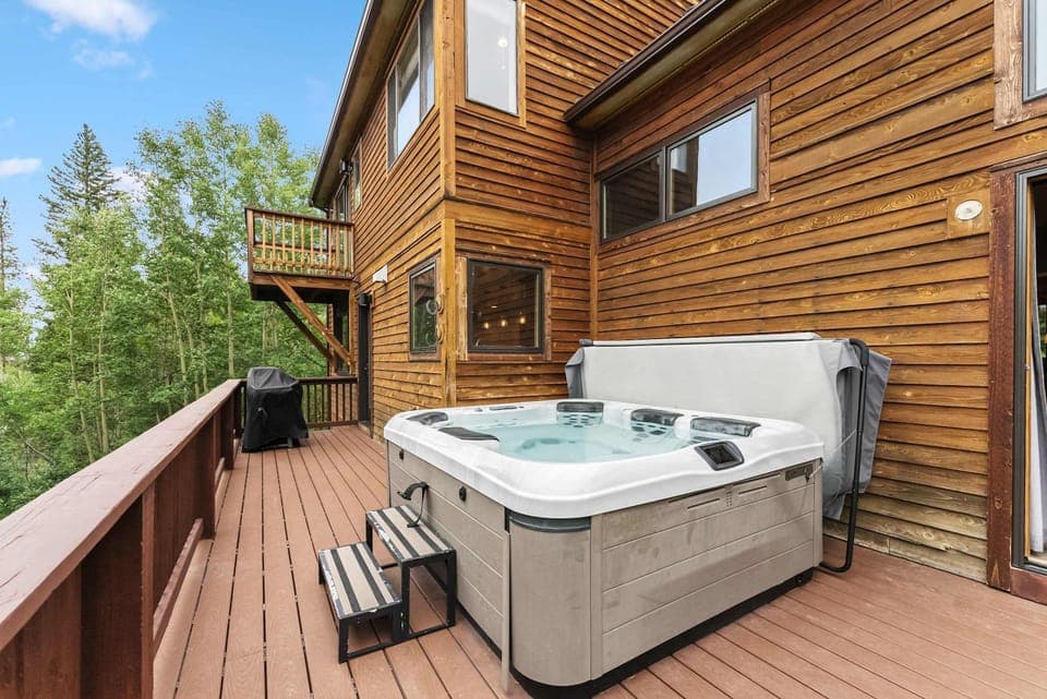Peak 7 Mountain Lodge - Hot Tub & Expansive Views House in Breckenridge