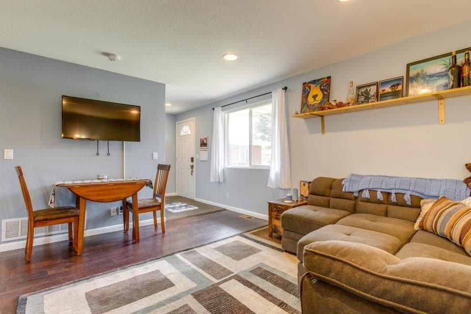 12 Mi to Denver: Golden Vacation Rental! House in Applewood