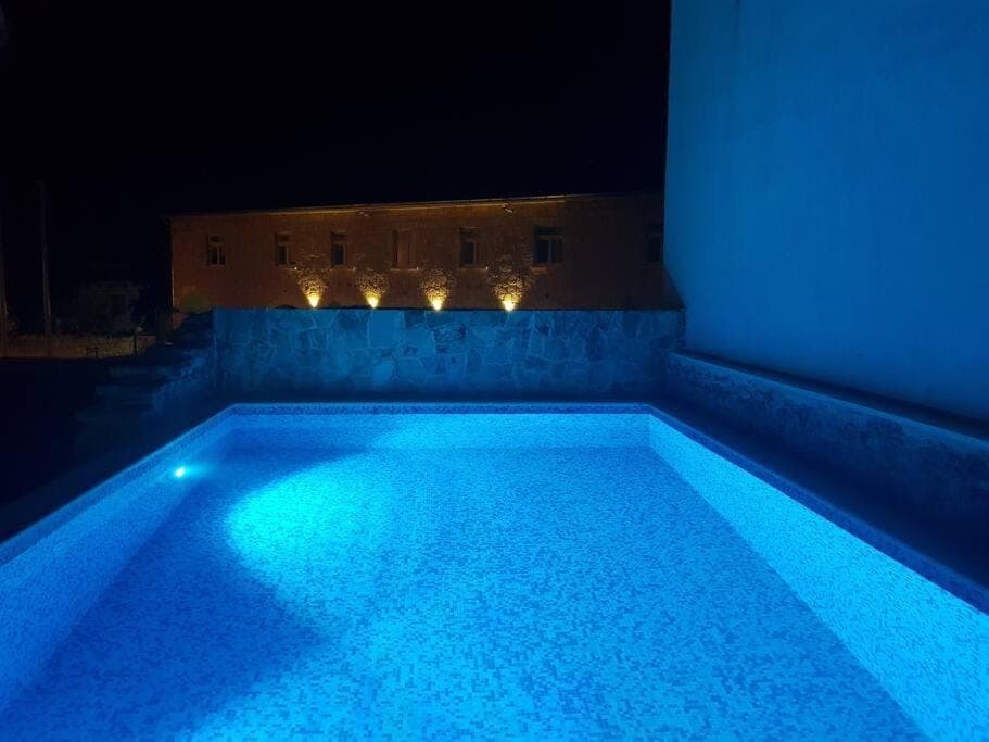 Swimming pool