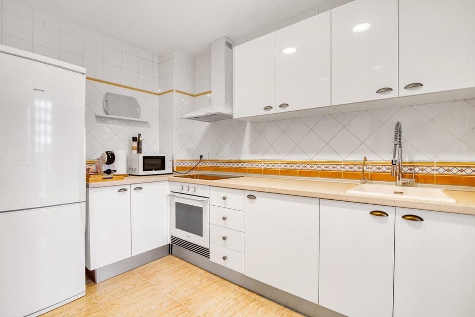 Kitchen or kitchenette, Living room