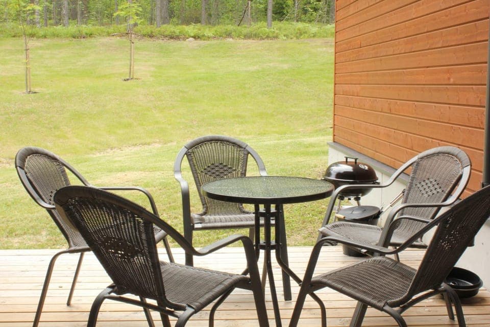 Patio, Day, Garden