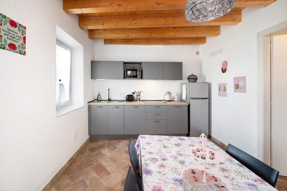 Property building, Kitchen or kitchenette, Living room