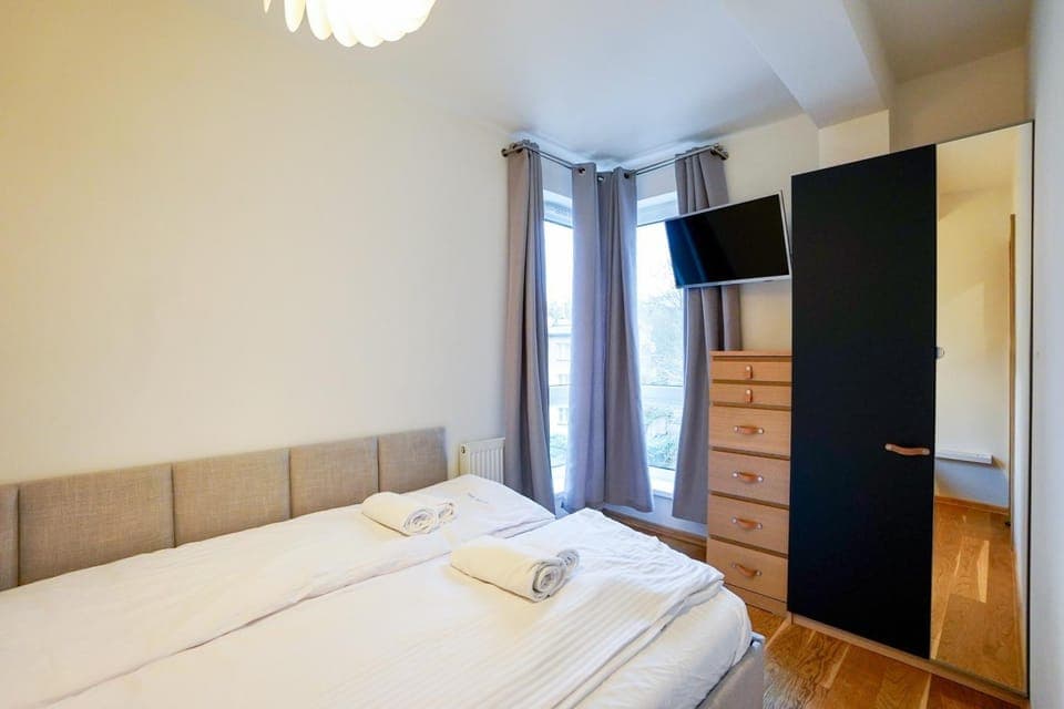 Communal lounge/ TV room, Bed, Bedroom, towels, wardrobe