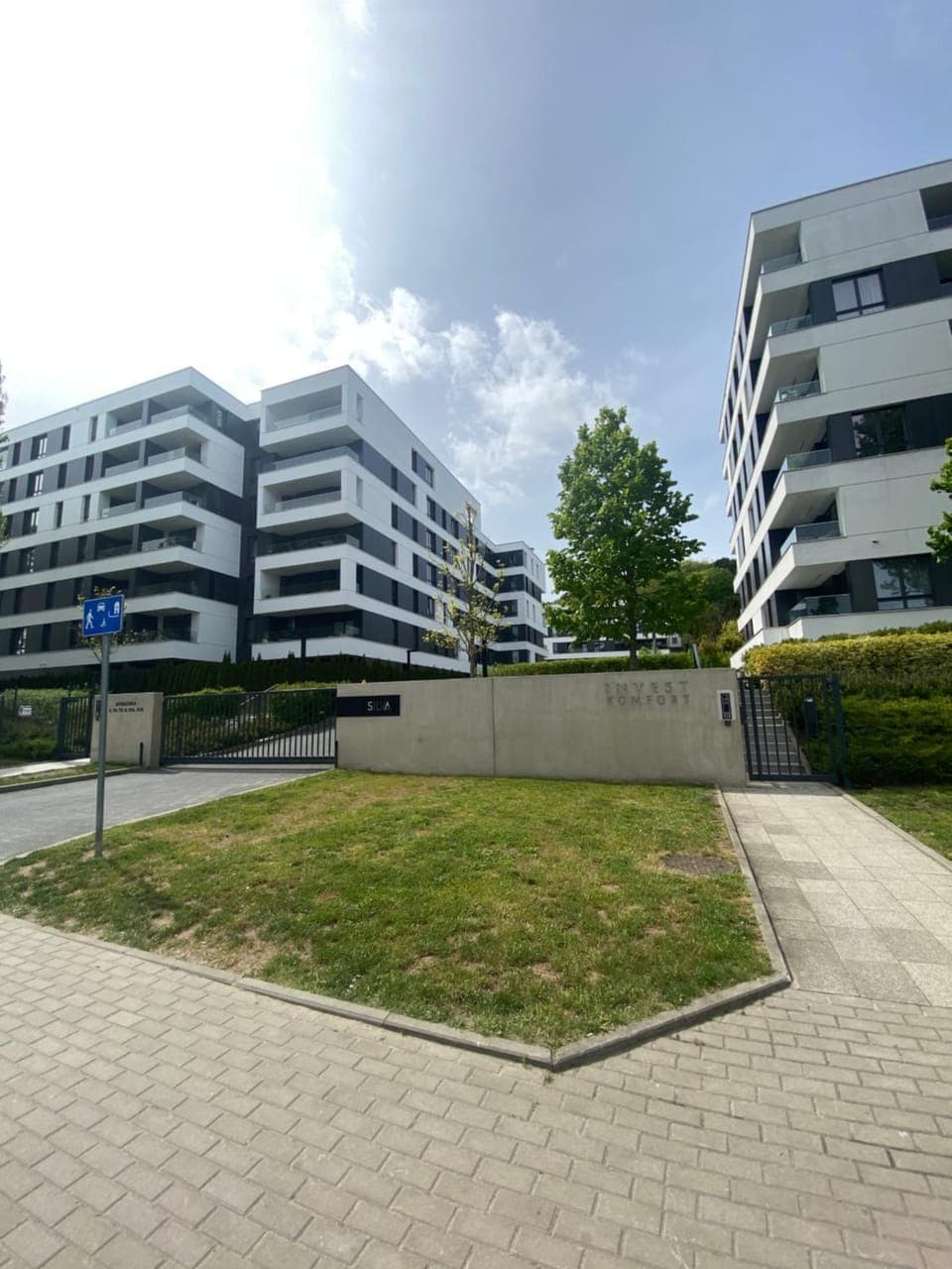 Property building, Street view