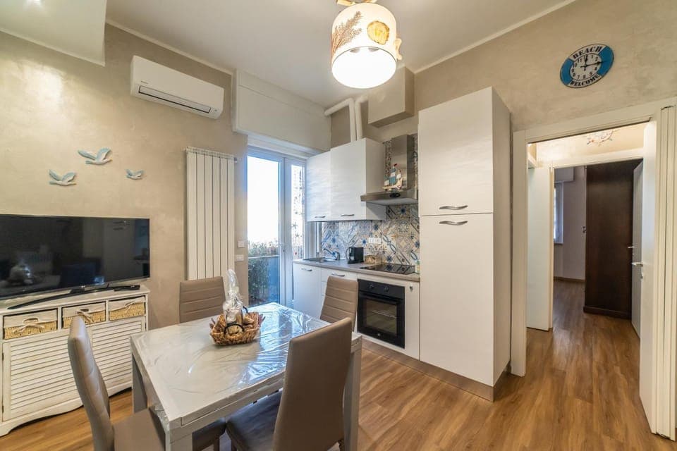 TV and multimedia, Kitchen or kitchenette, Dining area, oven, pet friendly