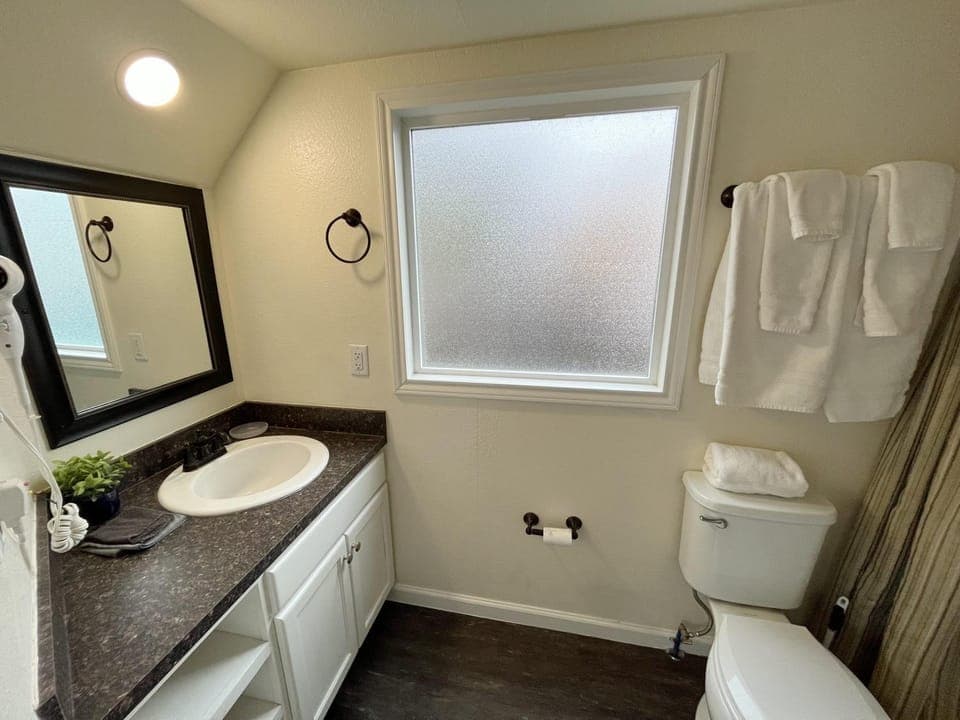 Cedar Tiny Home House in Woodland Park
